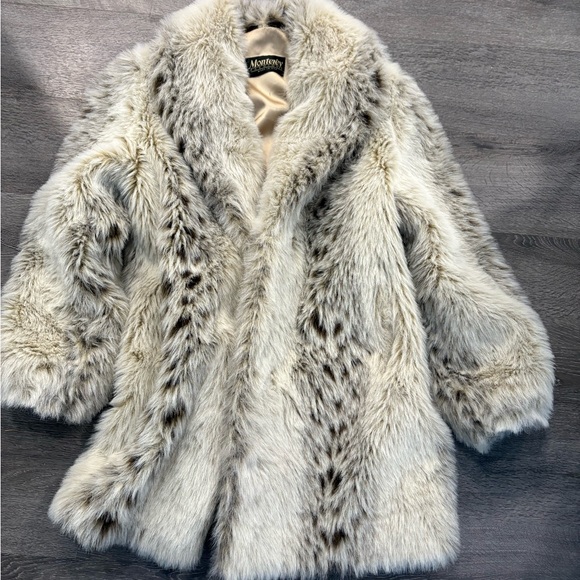 Monterey Fashions Jackets & Blazers - Luxurious Cream & Brown Faux Fur Teddy Jacket by Monteverdi